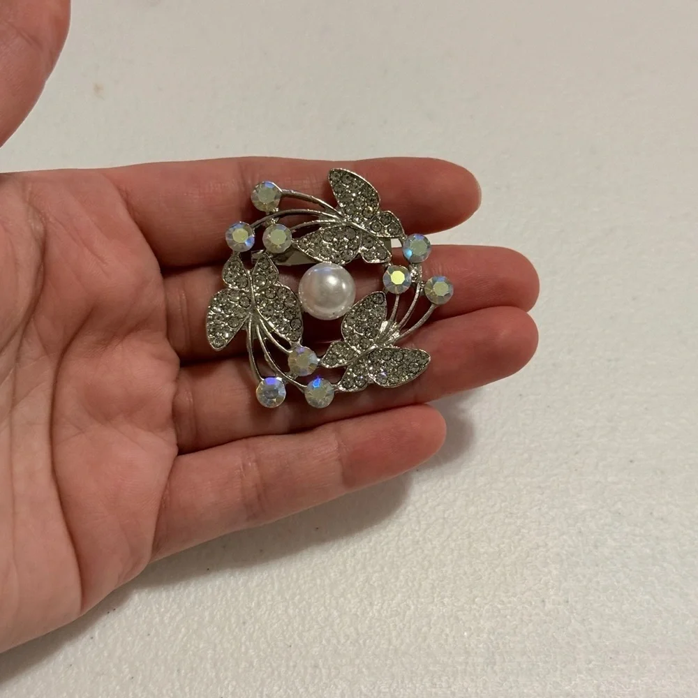 Cute Silver and Pearl Brooch